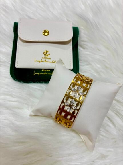 Golden Bangle with Clover Rhinestones
